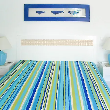 Amoreira Town House Sleeps 6 With Pool And Air Con Casa vacanze Alvor
